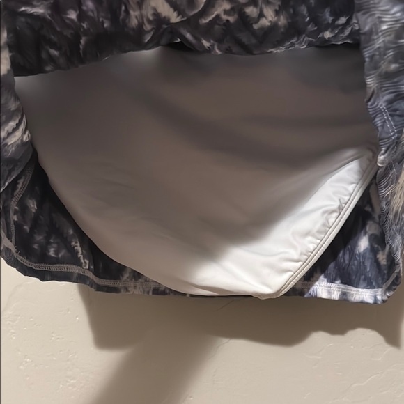 Athleta Blue and White Tie-Dye Tennis Skirt Medium - Picture 3 of 7